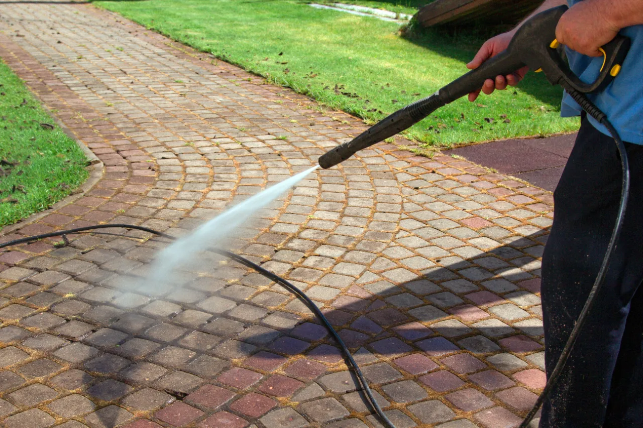 Power washing for siding, decks and patios project in Connecticut